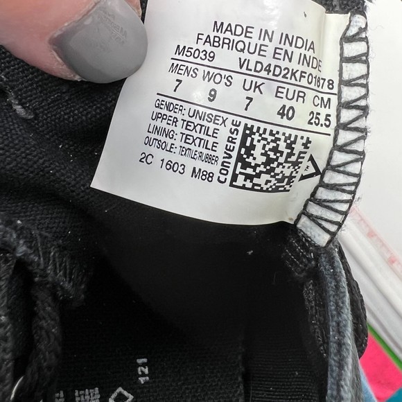 Converse Chuck Taylor shoes Mens 7 Womens 9 low top Monochrome Black sneakers - Picture 7 of 7